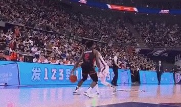 爱游戏官网-连续离谱失误葬送胜利 江苏上海生死战令人看不懂