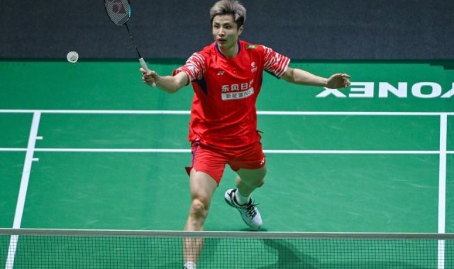 爱游戏官网下载-鏖战3局惜败！头号种子石宇奇爆冷出局，止步全英公开赛首轮