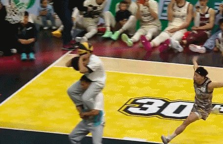 1740921565170090379.gif 3.gif